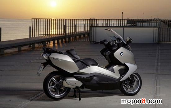 Rl2012¿Ħ܇C 650 GT