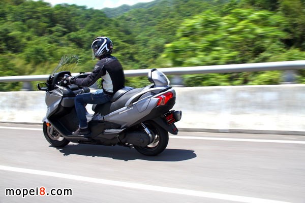 Suzuki Burgman650ExecutiveľĦ܇