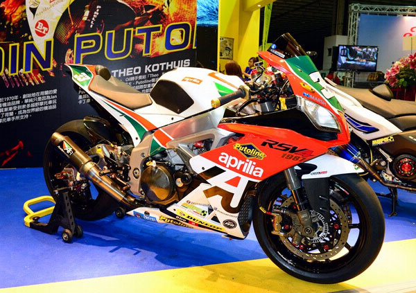 ҳAprilia RSV4