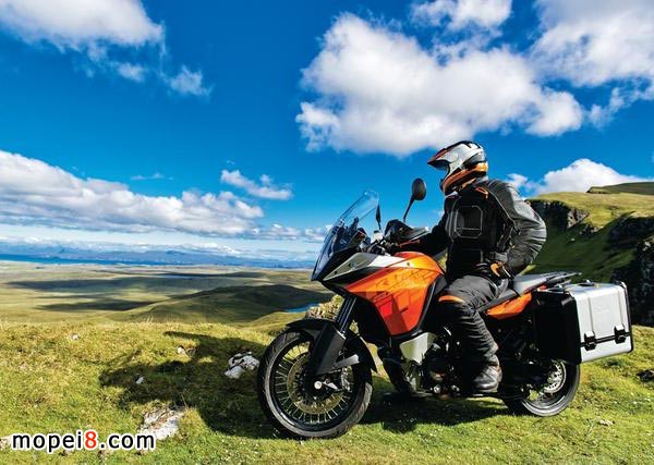 2015KTMĦ܇ADVENTURElۃr20.8f